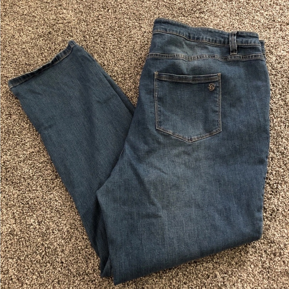 Susan Graver Slim Fit Jeans - Womens 22W, Waist 20.5”,crotch knot to bottom 29”